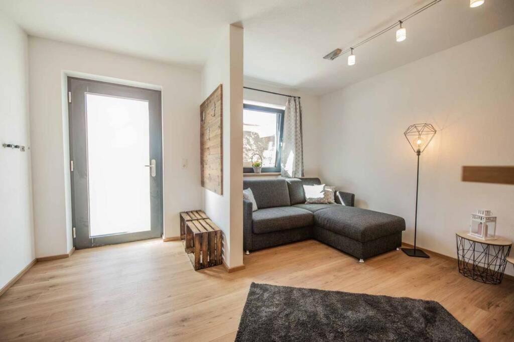 Ferienwohnung Alpenland - Schoenes, Neues Apartment نيوستيف ام ستوبيتا المظهر الخارجي الصورة